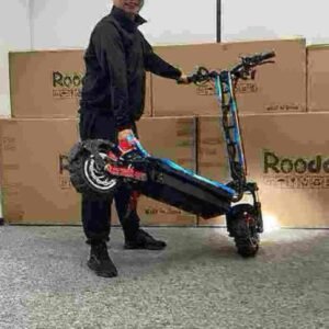 Fabricante de scooters com pneus gordos