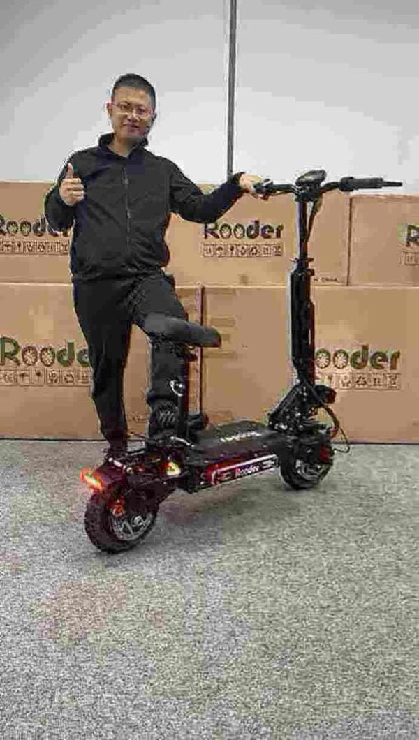 Fabricante de pequenas scooters elétricas